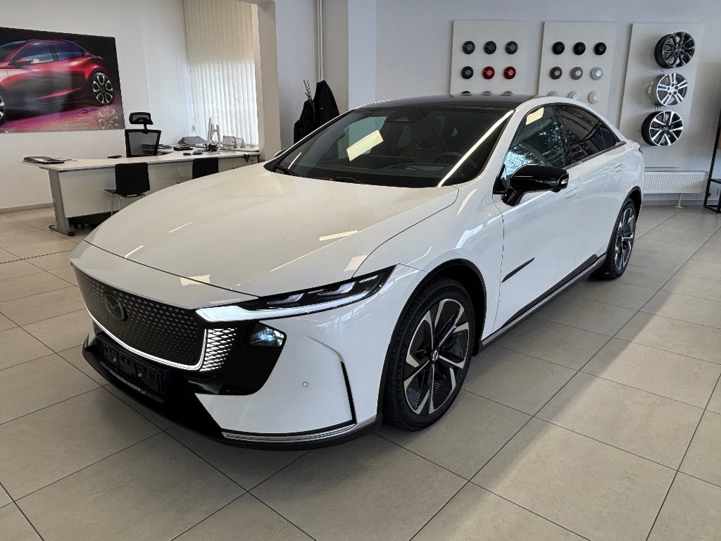Mazda 6e